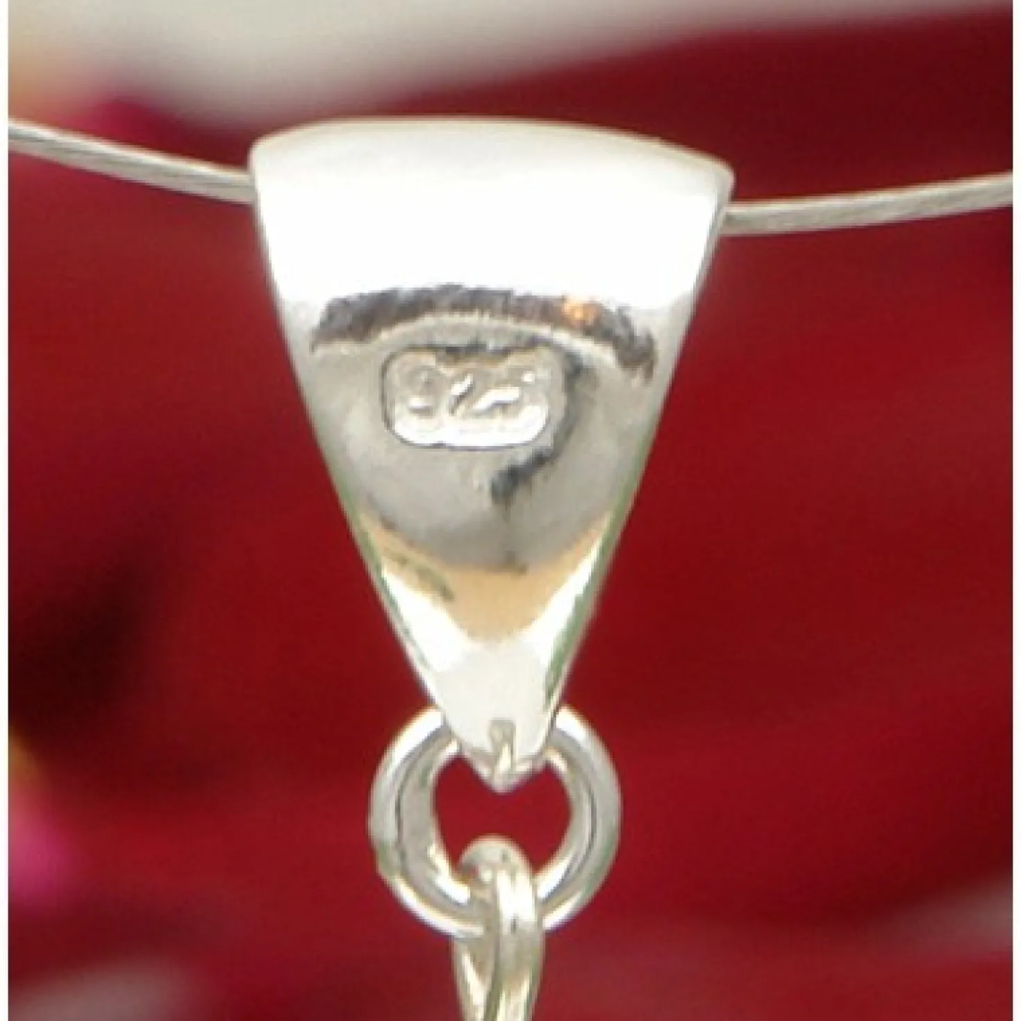 Anhänger aus Bergkristall mit Crack-Struktur, 925 Silber, mattiert