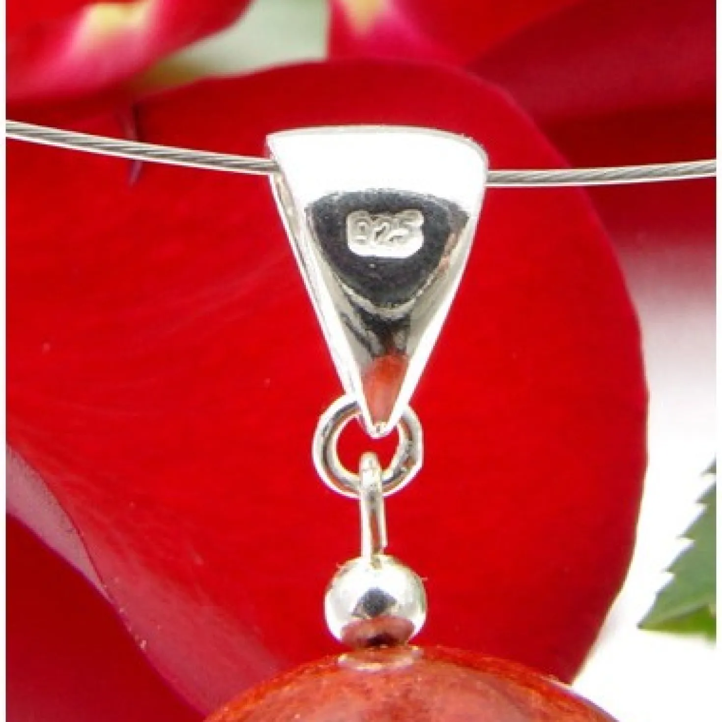 Anhänger aus Koralle Schaumkoralle Kugel Ø18mm & 925 Silber, braun-rot