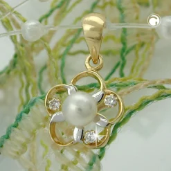 Anhänger Blume mit Süßwasser Zuchtperle 4mm & Zirkonia weiß 375 Gelbgold Damen