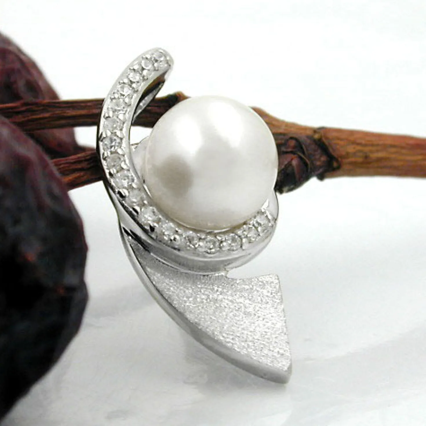 Anhänger Süßwasser Perle 7mm & Zirkonia weiß 925 Silber matt-glänzend