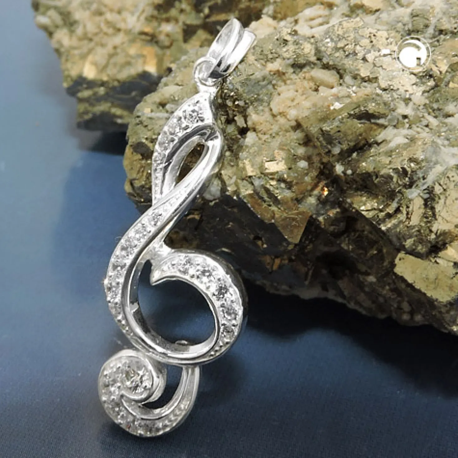 Anhänger 28x11mm Notenschlüssel mit weißen Zirkonia 925 Silber Halsschmuck