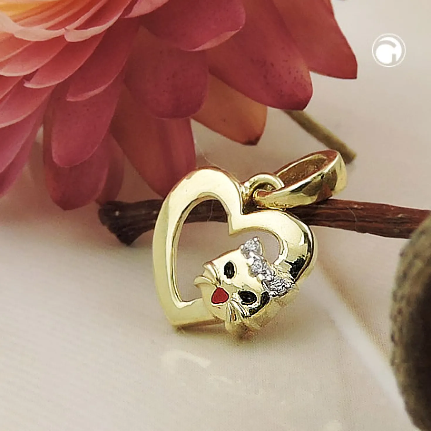 Anhänger 10x10mm offenes Herz mit Kätzchen schwarz rot lakiert 375 Gold Gelbgold