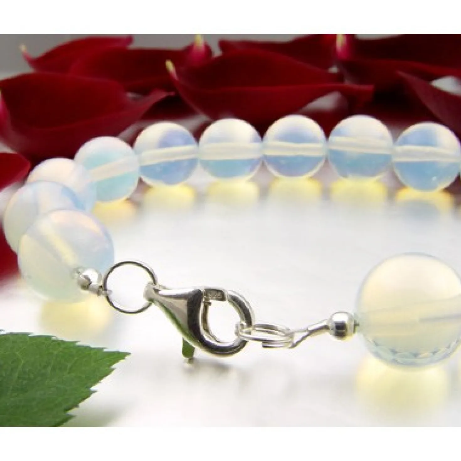 Armband aus Opalit - Mondstein & 925 Silber, Armschmuck, Damen