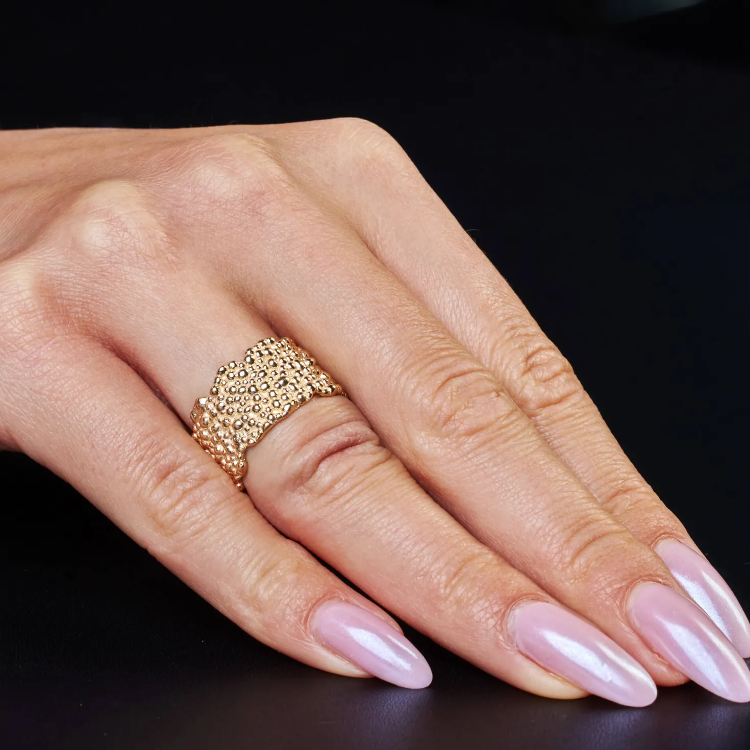 Breiter Ring Damenring aus 585 Gold Gelbgold Fingerring gewellt 11mm breit