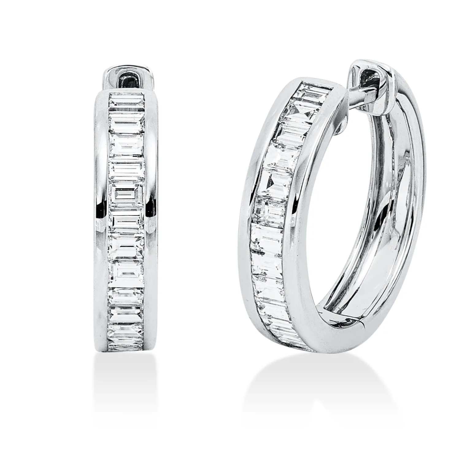 Creolen aus 750 Weißgold 26 Diamanten Baguette-Schliff 0,58ct TW-SI 14,9x3,4mm