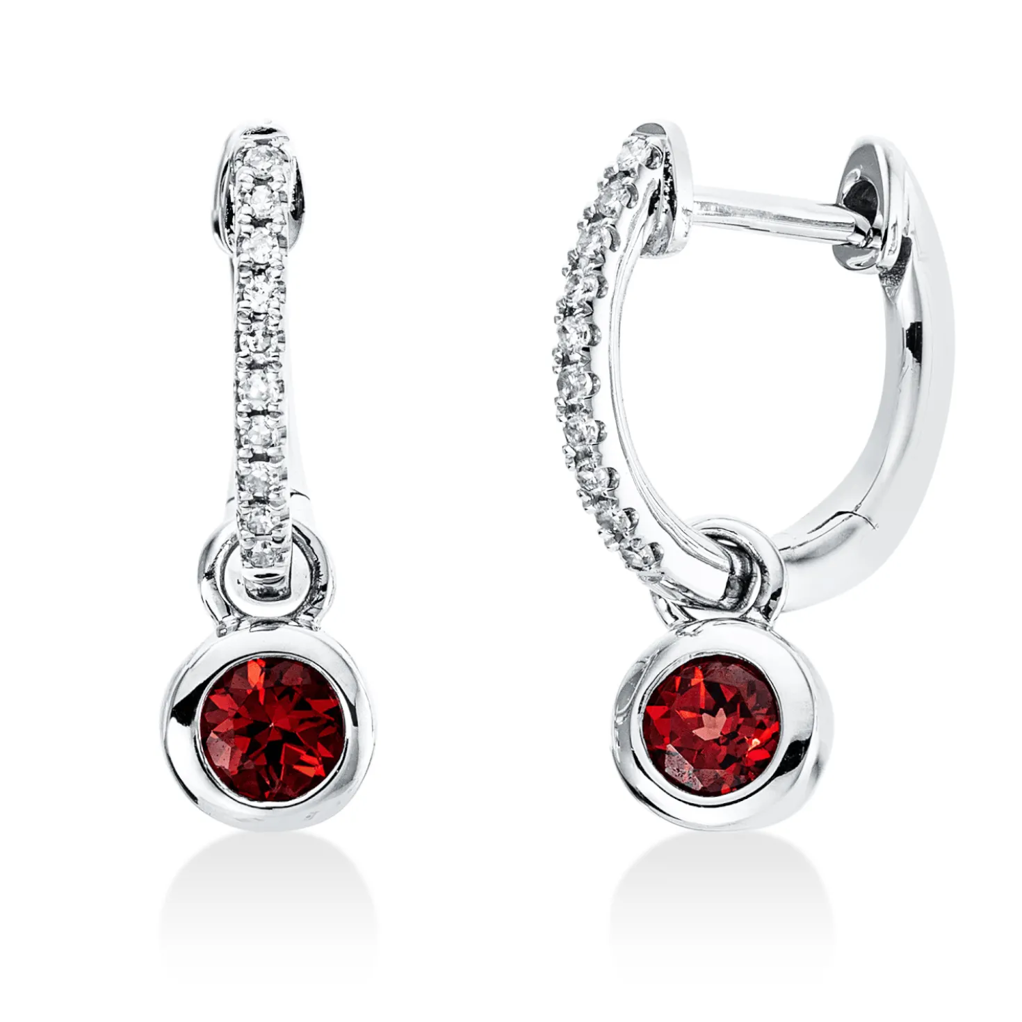 Creolen aus 750 Weißgold 2 Granate 0,39ct rot 20 Diamanten 0,06ct W-SI 15,8x4,8mm