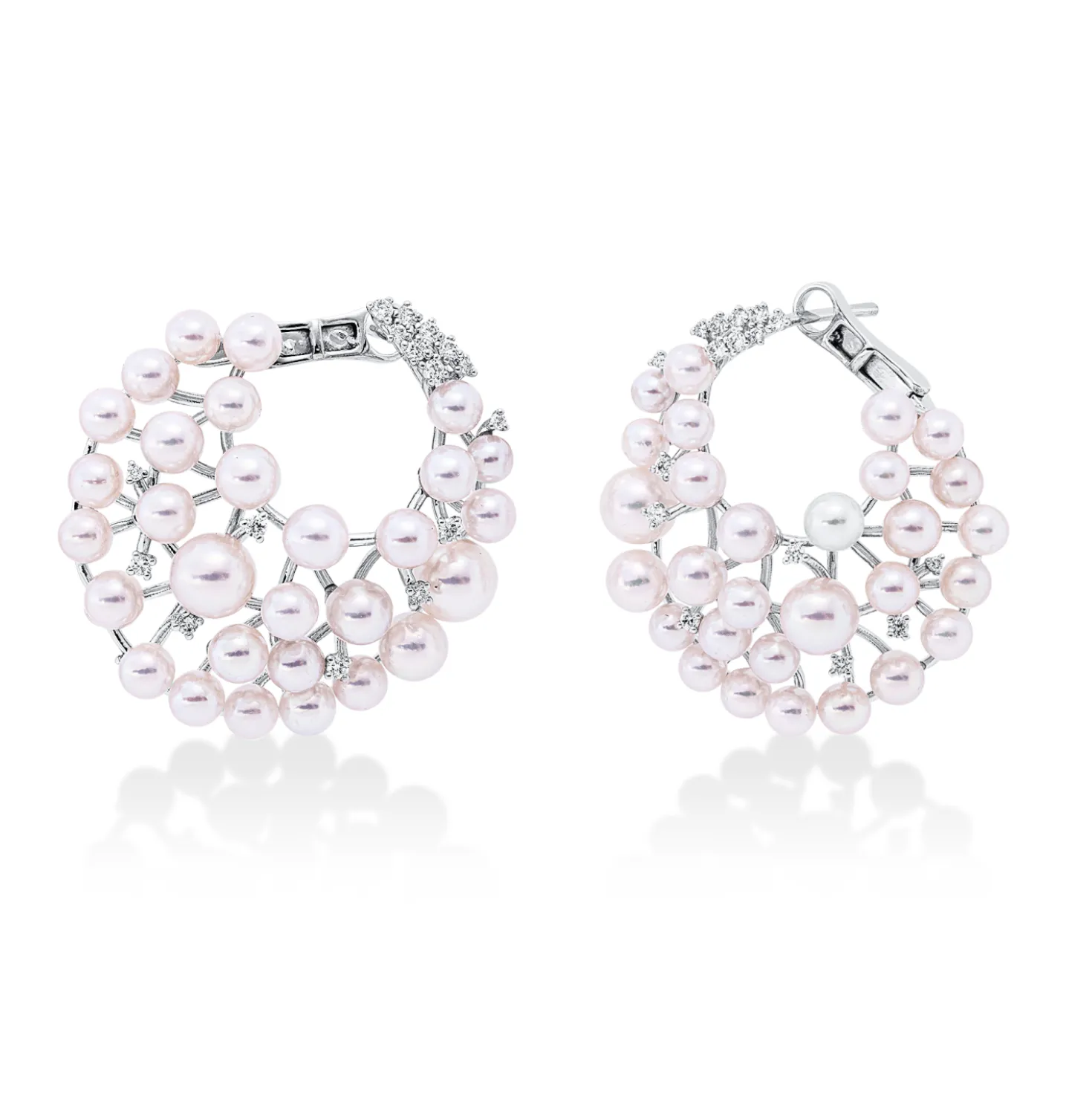 Creolen 750 Weißgold 58 Akoya-Perlen weiß 32 Brillanten 0,23ct TW-SI 27,3x10,5mm
