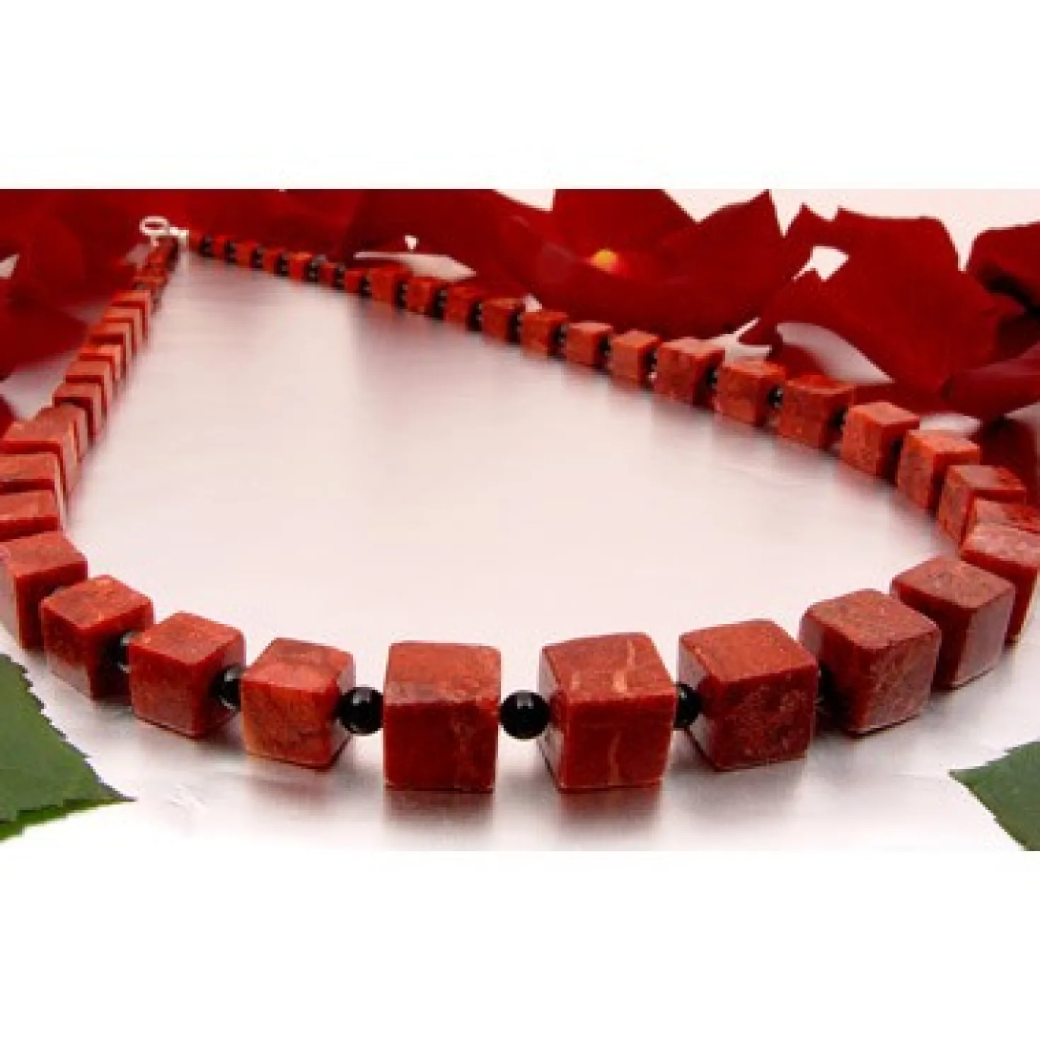 Halskette Collier im Verlauf aus Koralle Würfel Onyx 925 Silber rot-braun schwarz
