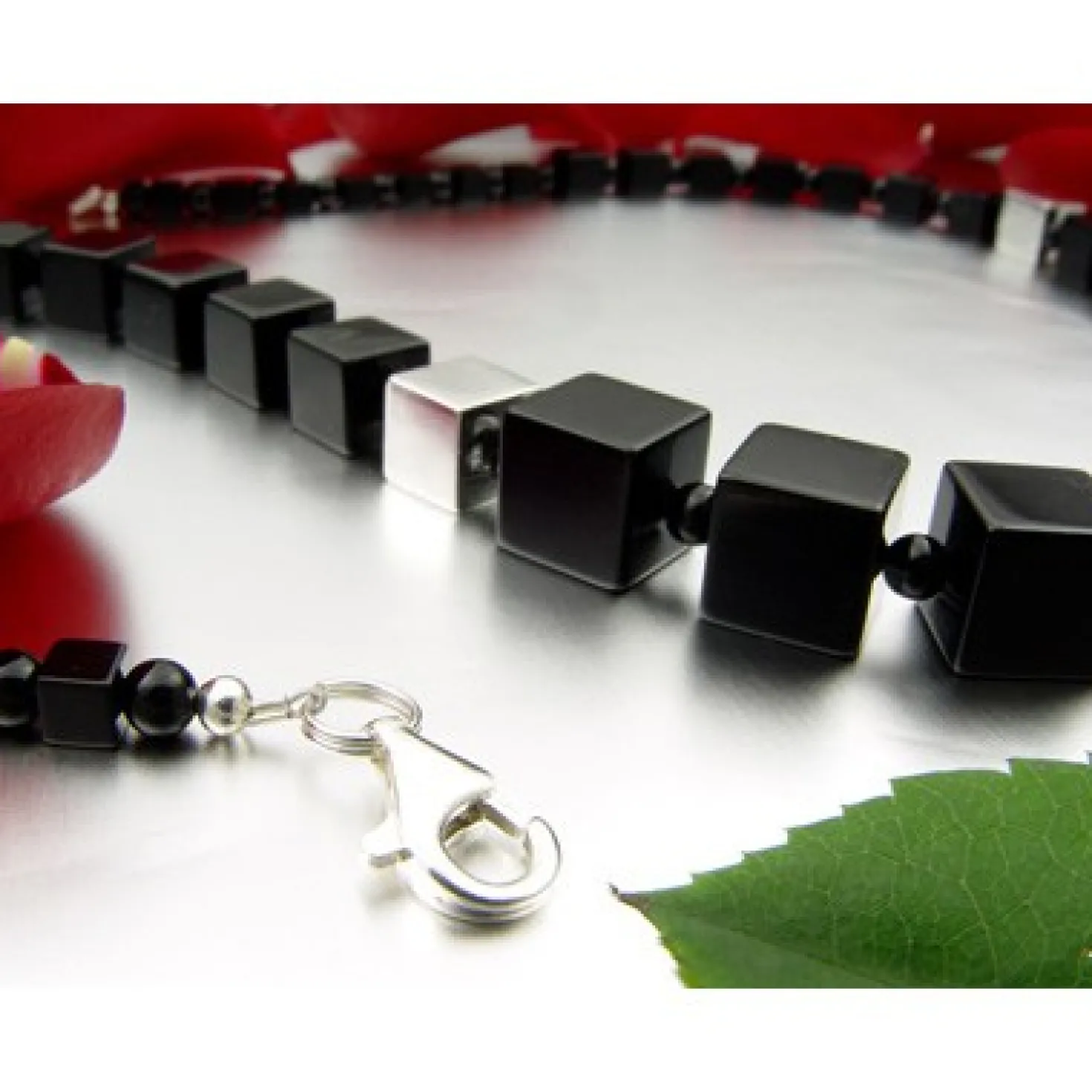 Halskette Collier im Verlauf aus Onyx schwarz 925 Silber rhodiniert Würfel 50cm