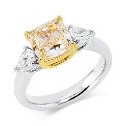 Ring aus 750 Gold gelb/weiß 3 Diamanten 3,65ct B:7,8mm