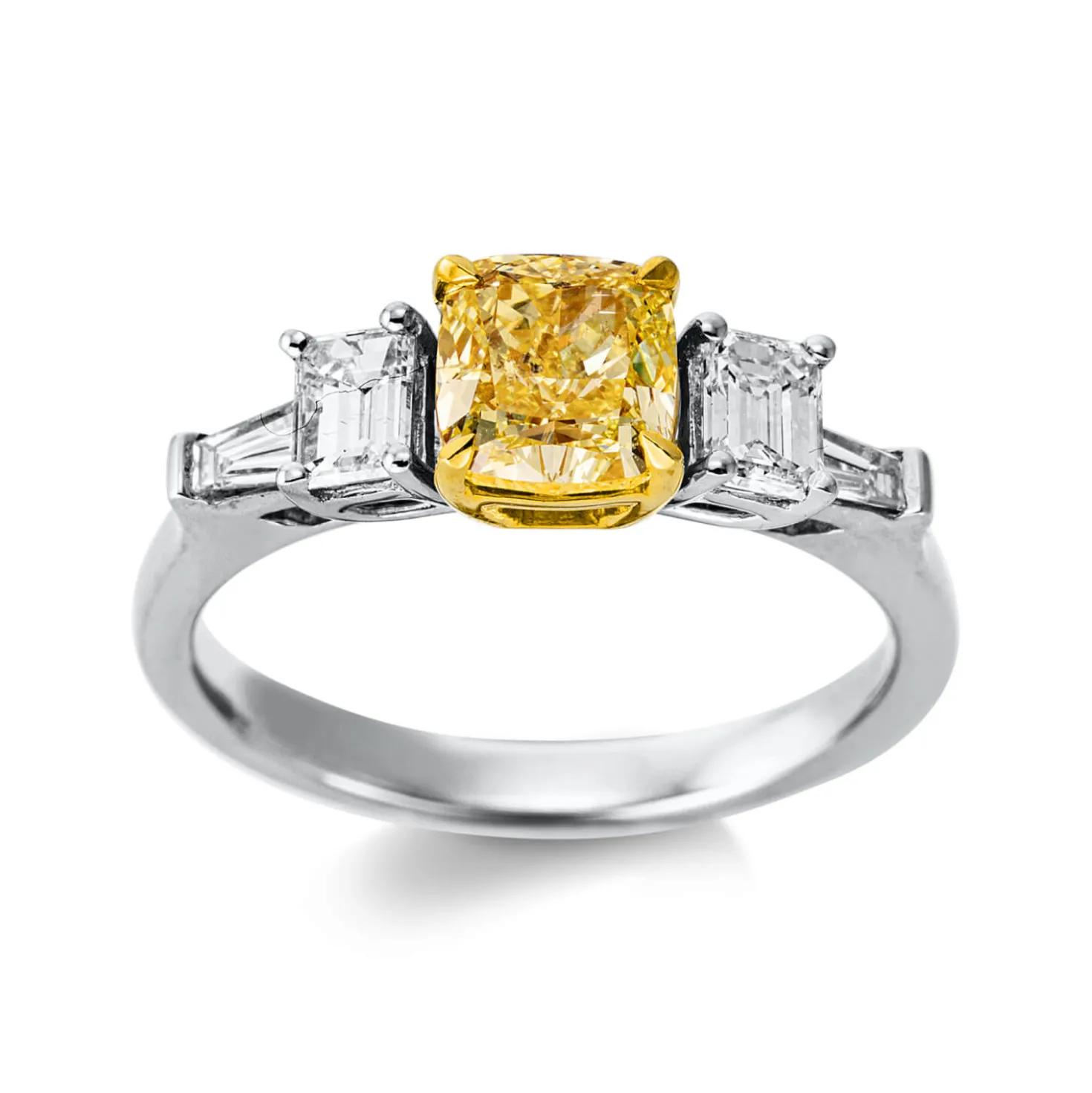 Ring aus 750 Gold gelb/weiß 5 Diamanten 1,53ct TW-SI B:5,3mm 4er-Krappe