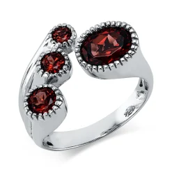Ring aus 585 Gold Weißgold 4 Granate 1,9ct rot B:12,8mm