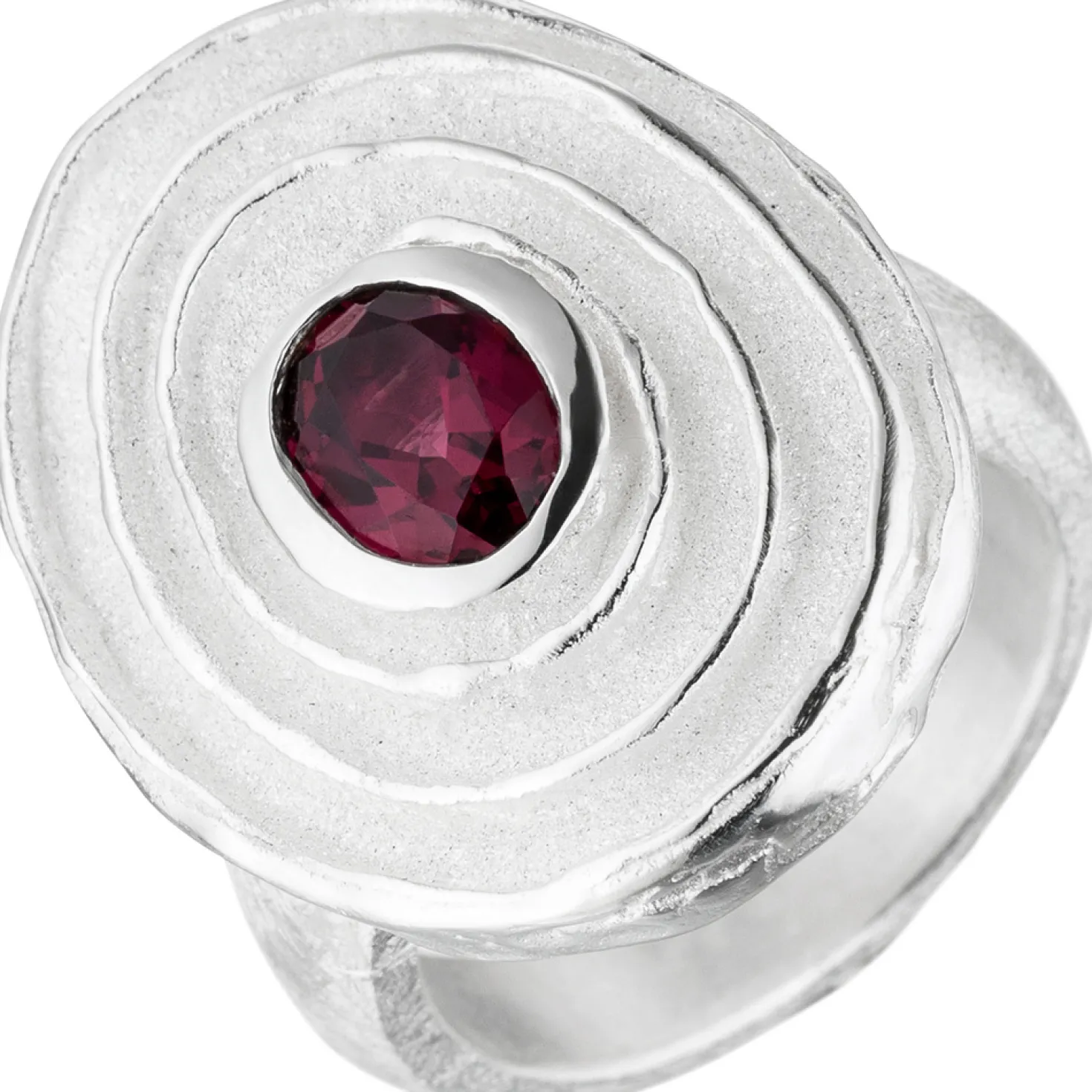 Ring mit rotem Rhodolith, oval teilmattiert Spiralform 925 Silber Silberring
